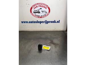 Gebruikte Licht Schakelaar Opel Agila (A) 1.2 16V Prijs € 25,00 Margeregeling aangeboden door Autosloopbedrijf Jan Pronk B.V.