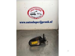 Gebruikte Buitenspiegel links Mitsubishi Colt (Z2/Z3) 1.3 16V Prijs € 30,00 Margeregeling aangeboden door Autosloopbedrijf Jan Pronk B.V.