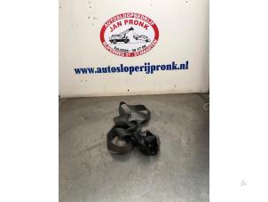 Gebruikte Veiligheidsgordel links-achter Chevrolet Spark (M300) 1.0 16V Bifuel Prijs € 40,00 Margeregeling aangeboden door Autosloopbedrijf Jan Pronk B.V.