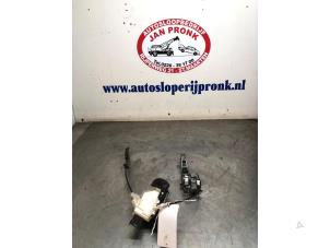 Gebruikte Deurslot Mechaniek 4Deurs links-voor Citroen C3 (SC) 1.4 HDi Prijs € 25,00 Margeregeling aangeboden door Autosloopbedrijf Jan Pronk B.V.