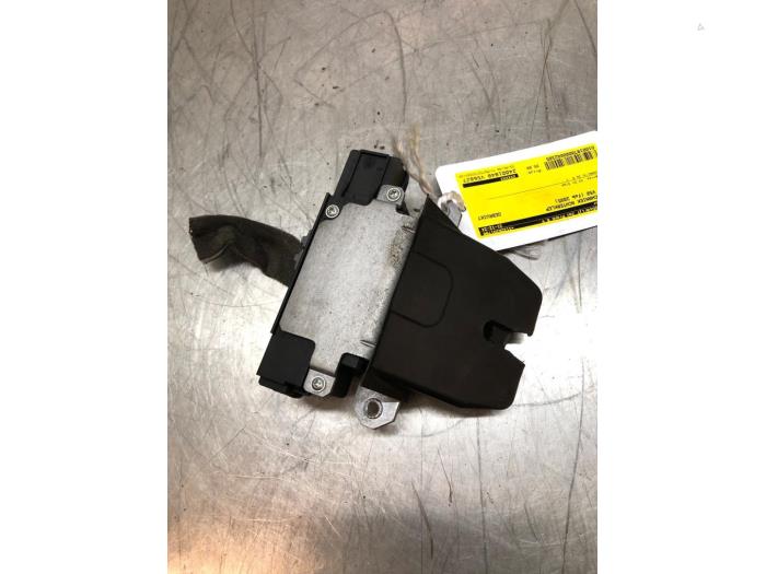 Låsmekanism, baklucka från en Volvo V50 (MW) 2.0 D 16V 2005