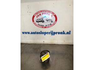 Begagnade Servostyrningspump Peugeot Partner (GC/GF/GG/GJ/GK) 1.6 HDI 75 16V Pris € 40,00 Marginaltabell erbjuds av Autosloopbedrijf Jan Pronk B.V.