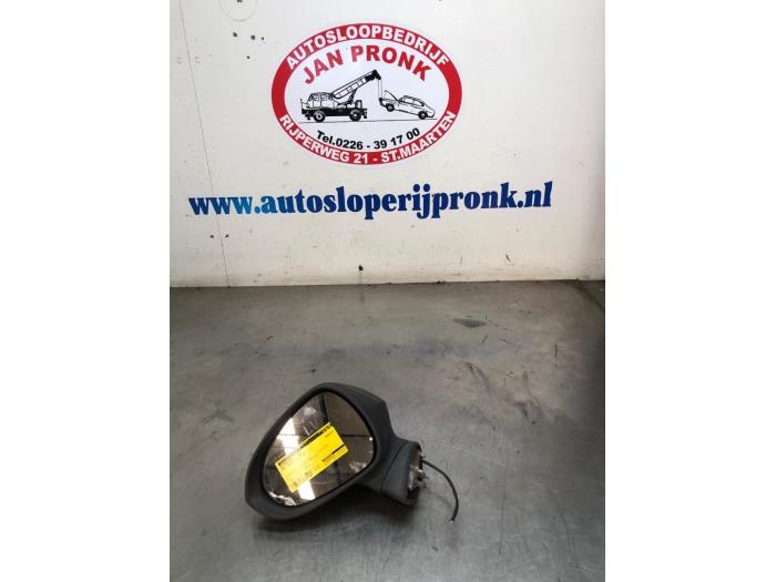 Skärmspegel, vänster från en Seat Ibiza IV (6J5) 1.2 TDI Ecomotive 2012