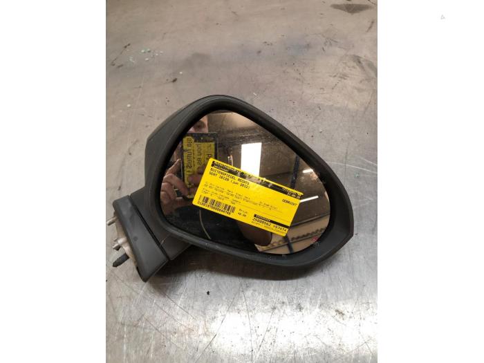 Skärmspegel, höger från en Seat Ibiza IV (6J5) 1.2 TDI Ecomotive 2012