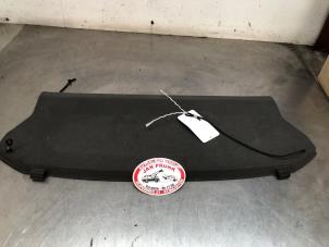 Gebruikte Hoedenplank Chevrolet Spark (M300) 1.0 16V Bifuel Prijs € 25,00 Margeregeling aangeboden door Autosloopbedrijf Jan Pronk B.V.