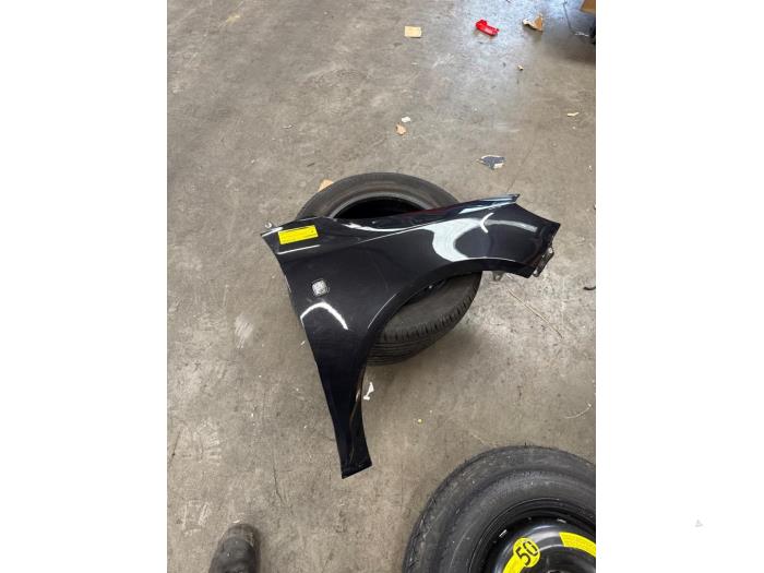 Framskärm, höger från en Skoda Fabia II Combi 1.2 TSI 2014