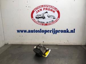 Gebruikte ABS Pomp Toyota Land Cruiser (J12) 3.0 D-4D 16V Prijs € 175,00 Margeregeling aangeboden door Autosloopbedrijf Jan Pronk B.V.