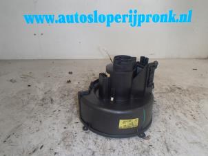 Gebruikte Kachel Ventilatiemotor Opel Zafira (F75) 1.6 16V Prijs € 50,00 Margeregeling aangeboden door Autosloopbedrijf Jan Pronk B.V.