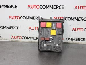 Begagnade Säkringsbox Renault Laguna II Grandtour (KG) 1.9 dCi 100 Pris € 25,00 Marginaltabell erbjuds av Autocommerce