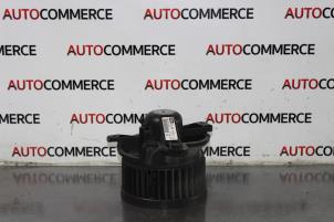 Begagnade Fläktmotor för uppvärmning och ventilation Peugeot Partner Combispace 1.6 16V Kat. Pris € 25,00 Marginaltabell erbjuds av Autocommerce