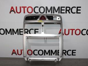 Gebruikte Dashboard deel Peugeot 307 CC (3B) 1.6 16V Prijs € 10,00 Margeregeling aangeboden door Autocommerce