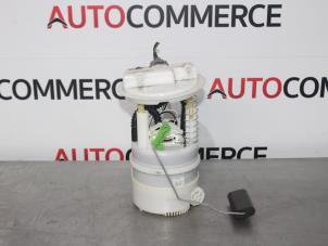 Begagnade Bensinpump Renault Clio IV Estate/Grandtour (7R) 1.2 16V Pris € 60,00 Marginaltabell erbjuds av Autocommerce