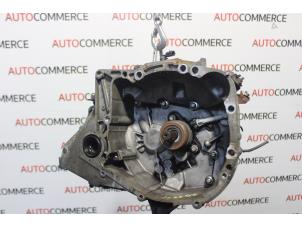 Begagnade Växellåda Renault Clio IV (5R) 1.2 16V Pris € 150,00 Marginaltabell erbjuds av Autocommerce