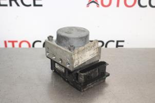 Begagnade ABS-pump Renault Kangoo Express (FW) 1.6 16V Pris € 90,00 Marginaltabell erbjuds av Autocommerce