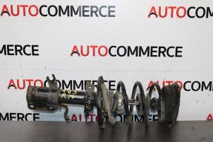 Begagnade Stötdämpare, höger fram Renault Twingo III (AH) 1.0 SCe 70 12V Pris på förfrågan erbjuds av Autocommerce