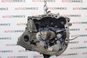 Begagnade Växellåda Renault Clio IV (5R) 1.2 16V Pris € 150,00 Marginaltabell erbjuds av Autocommerce