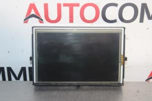 Gebruikte Navigatie Display Renault Clio IV (5R) 0.9 Energy TCE 90 12V Prijs € 150,00 Margeregeling aangeboden door Autocommerce