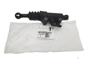 Nieuwe Koppeling Hoofd Cilinder Peugeot Expert Tepee (G9) 2.0 HDiF 16V 100 Prijs € 90,75 Inclusief btw aangeboden door Autocommerce