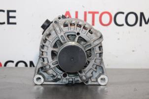 Gebruikte Alternator Opel Corsa F (UB/UH/UP) 1.2 Turbo 12V 130 Prijs € 75,00 Margeregeling aangeboden door Autocommerce