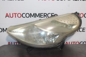 Gebruikte Koplamp links Citroen C3 Pluriel (HB) 1.4 Prijs op aanvraag aangeboden door Autocommerce