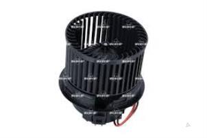 Nya Fläktmotor för uppvärmning och ventilation Peugeot 508 Pris € 151,25 Inklusive moms erbjuds av Autocommerce