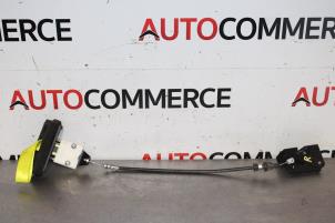 Begagnade Dörrlåsmekanism, 2-dörrars, höger Opel Rocks-e Electric Pris € 80,00 Marginaltabell erbjuds av Autocommerce