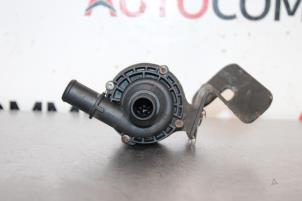 Begagnade Vattenpump Renault Megane III Berline (BZ) 1.4 16V TCe 130 Pris € 25,00 Marginaltabell erbjuds av Autocommerce