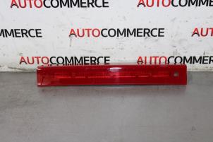 Nya Tredje bromsljus Renault Scénic III (JZ) 1.4 16V TCe 130 Pris € 90,75 Inklusive moms erbjuds av Autocommerce