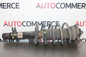 Gebruikte Schokdemper rechts-voor Peugeot 208 I (CA/CC/CK/CL) 1.0 Vti 12V PureTech Prijs € 50,00 Margeregeling aangeboden door Autocommerce