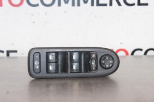 Używane Przelacznik elektrycznej szyby Peugeot 508 SW (8E/8U) 2.0 HDiF 16V Cena € 40,00 Procedura marży oferowane przez Autocommerce