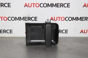 Nya Handtag, skjutdörr, höger Peugeot Partner Combispace 1.6 16V Pris € 42,35 Inklusive moms erbjuds av Autocommerce