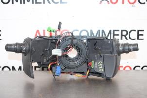 Używane Przelacznik Combi kolumny kierownicy Renault Modus/Grand Modus (JP) 1.6 16V Cena € 60,00 Procedura marży oferowane przez Autocommerce