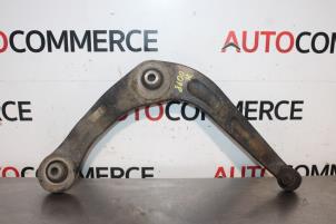 Gebruikte Triangel rechts-voor Peugeot 206 SW (2E/K) 1.6 16V Prijs op aanvraag aangeboden door Autocommerce