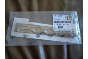 Nya Emblem Peugeot 2008 (UD/UK/UR/US/UX) 1.2 VTi 12V PureTech 100 Pris € 42,35 Inklusive moms erbjuds av Autocommerce