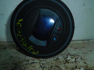 Begagnade Värmekontrollpanel Renault Espace (JK) 2.0 16V Turbo Pris € 20,00 Marginaltabell erbjuds av Autocommerce