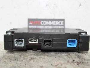 Gebruikte Computer Diversen Renault Megane III Grandtour (KZ) 1.4 16V TCe 130 Prijs € 45,00 Margeregeling aangeboden door Autocommerce