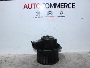 Gebruikte Blower Peugeot 206 (2A/C/H/J/S) 1.9 D Prijs € 20,00 Margeregeling aangeboden door Autocommerce