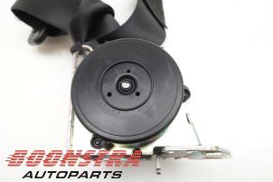 Begagnade Bakre säkerhetsbälte, höger BMW 1 serie (E87/87N) 120i 16V Pris € 24,95 Marginaltabell erbjuds av Boonstra Autoparts