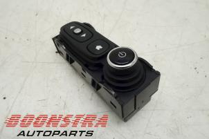 Begagnade Kontrollenhet, multimedia Opel Vivaro 1.6 CDTi BiTurbo 145 Pris € 30,19 Inklusive moms erbjuds av Boonstra Autoparts