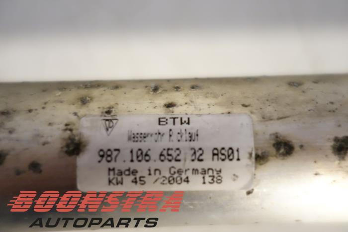 Vattenrör från en Porsche Boxster (987) 3.2 S 24V 2005