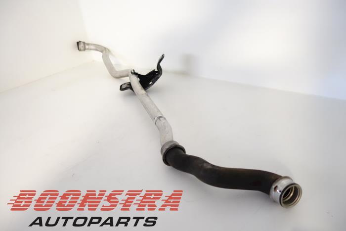 Vattenrör från en Porsche Boxster (987) 3.2 S 24V 2005