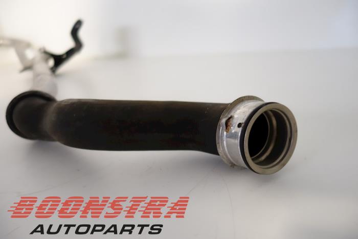 Vattenrör från en Porsche Boxster (987) 3.2 S 24V 2005