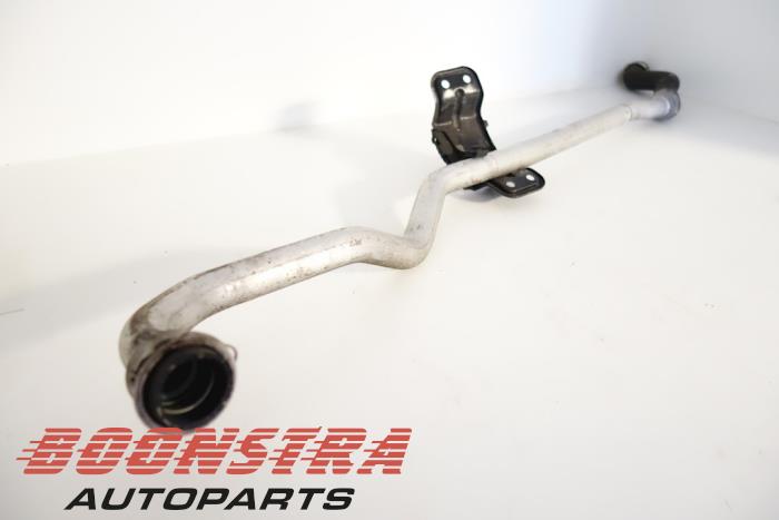 Vattenrör från en Porsche Boxster (987) 3.2 S 24V 2005