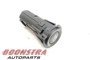 Gebruikte Start/Stop schakelaar Maserati Ghibli III 3.0 Diesel Prijs € 69,00 Margeregeling aangeboden door Boonstra Autoparts