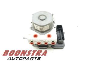 Używane Pompa ABS Peugeot 308 SW (L4/L9/LC/LJ/LR) 1.6 BlueHDi 120 Cena € 24,95 Procedura marży oferowane przez Boonstra Autoparts