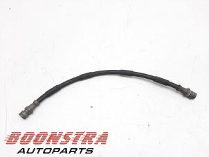 Begagnade Bromsslang Ferrari California 4.3 V8 32V Pris € 49,00 Marginaltabell erbjuds av Boonstra Autoparts