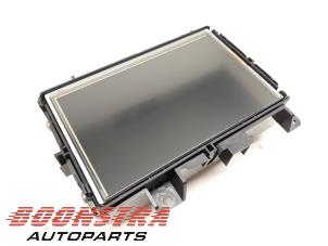 Gebruikte Display Interieur Renault Captur (2R) 0.9 Energy TCE 12V Prijs € 189,00 Margeregeling aangeboden door Boonstra Autoparts