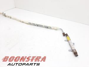 Begagnade Takgardinairbag, höger Suzuki Grand Vitara II (JT) 2.0 16V Pris € 49,95 Marginaltabell erbjuds av Boonstra Autoparts