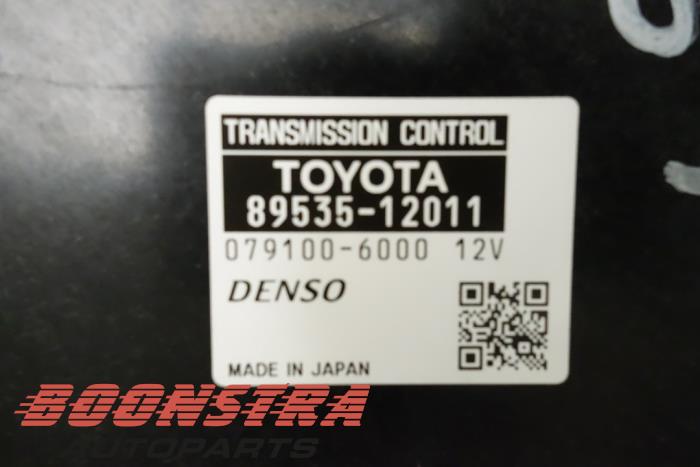 Dator, automatisk växellåda från en Toyota Auris (E18) 1.8 16V Hybrid 2016