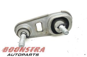 Gebruikte Motorrubber Renault Scénic IV (RFAJ) 1.3 TCE 140 16V Prijs € 24,95 Margeregeling aangeboden door Boonstra Autoparts